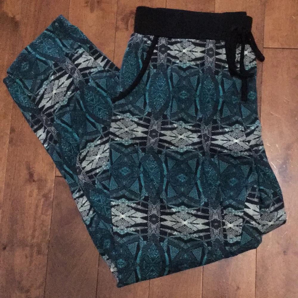 Capri pants